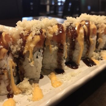 Yi Sushi - Crunch roll add salmon on top - Sushi Bars Near Me - El Cajon, California Yi Sushi - Crunch roll add salmon on top - Sushi Bars Near Me - El Cajon, California