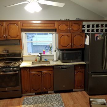 Skarlatos Painting - Kitchen before - Painters Near Me - Peabody, Massachusetts
