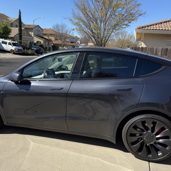 Deluxe Window Tinting - After 5% rear window tinting, 20% rear passenger and rear windshield - Home Window Tinting Near Me - Gold River, California