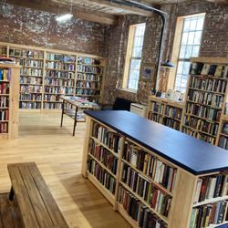 Raven Used Books - Shelburne Falls