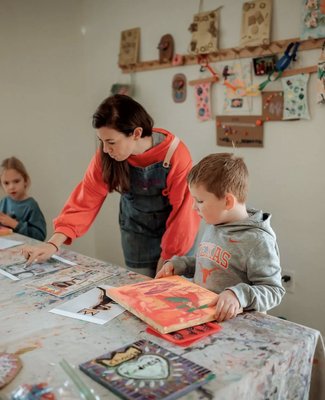 Weekly Classes - Art Play
A parent-child class for ages 1-6. Each week you’ll joyfully explore a new theme together through art and sensory stations.
Preschool Art
2 hr drop-off class for ages 3-6. Children will work together and individually to make playful art projects!
Art Club
Process art class for ages 5-10. Children experiment with all kinds of art making including clay, painting, beading, textile art, printmaking, sculpture and more.
*New* Yarn Club
Learn to crochet and make cute things! Ages 8+ Weekly Classes - Art Play
A parent-child class for ages 1-6. Each week you’ll joyfully explore a new theme together through art and sensory stations.
Preschool Art
2 hr drop-off class for ages 3-6. Children will work together and individually to make playful art projects!
Art Club
Process art class for ages 5-10. Children experiment with all kinds of art making including clay, painting, beading, textile art, printmaking, sculpture and more.
*New* Yarn Club
Learn to crochet and make cute things! Ages 8+