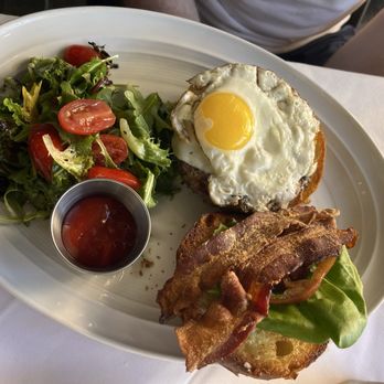 Brasserie du Parc - Brunch burger - Brasseries Near Me - Houston, Texas