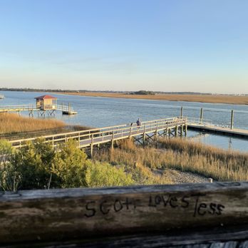 Bowen's Island Restaurant - Seafood Near Me - Charleston, South Carolina Bowen's Island Restaurant - Seafood Near Me - Charleston, South Carolina