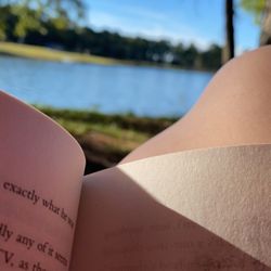 Lake Lincoln State Park - Beside the lake reading!