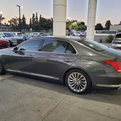 NORTH COAST LIMOUSINE - Luxury Sedan Transportation