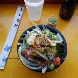 Salmon Poki Bowl