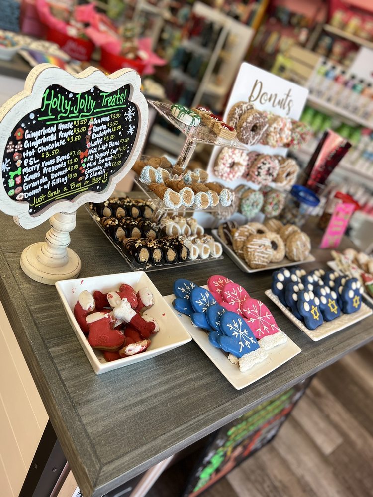Woof Gang Bakery & Grooming SoDo Image