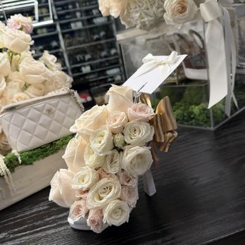Nora's Designed Flowers - Florists Near Me - North Hollywood, California