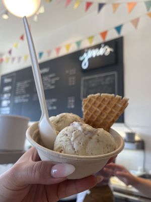 Jeni's Splendid Ice Creams by null