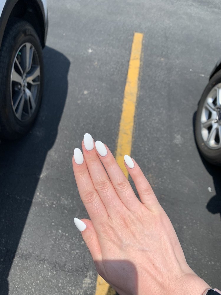 HOLLYWOOD NAILS & SPA Updated September 2024 17 Reviews 934 S