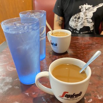 Eggsellent Cafe - Clean coffee mugs along with their yummy Coffee - Breakfast & Brunch Near Me - Dallas, Texas