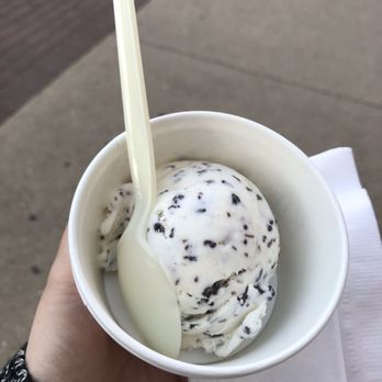 Kilwins Ice Cream - Chocolate - Fudge - Chocolate Coconut - Candy Stores Near Me - Lake Geneva, Wisconsin Kilwins Ice Cream - Chocolate - Fudge - Chocolate Coconut - Candy Stores Near Me - Lake Geneva, Wisconsin