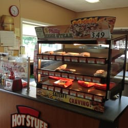 Shell Expresslane - Breakfast pizza - the reason my friends fill their tank here