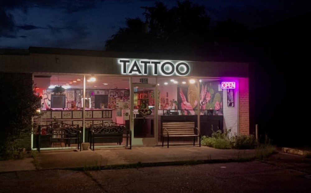 No Masters Tattoo and Piercing Logo