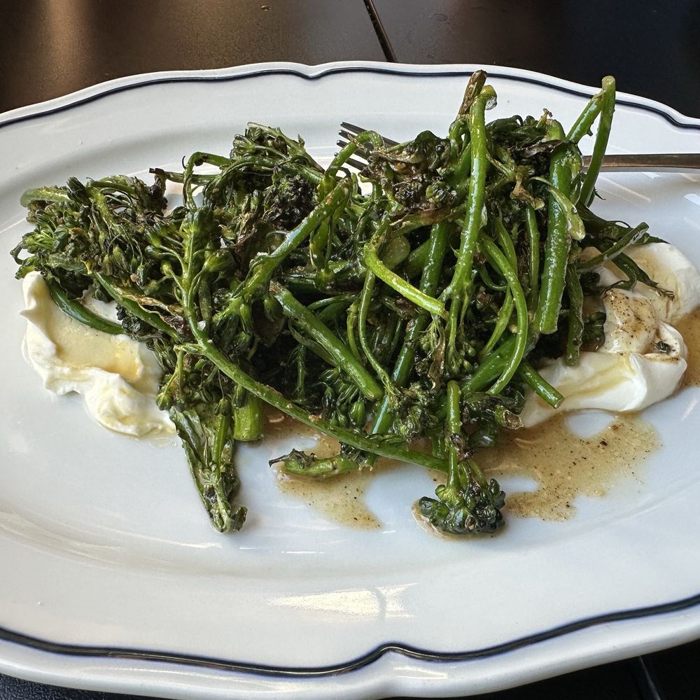 Popoca Oakland - Broccoli asado - Salvadoran Near Me - Oakland, California Popoca Oakland - Broccoli asado - Salvadoran Near Me - Oakland, California