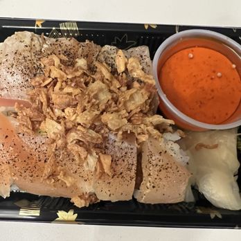 405 Thai & Sushi - Albacore Creamy Roll - Sushi Bars Near Me - North Hills, California