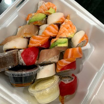 Heemo Sushi - Blue Moon and Spicy Rainbow Roll - Sushi Bars Near Me - Orange, California