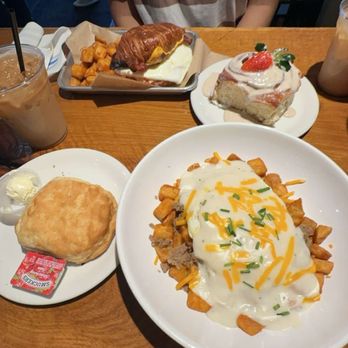 Piggy's Kitchen & Bar - Breakfast & Brunch Near Me - Houston, Texas Piggy's Kitchen & Bar - Breakfast & Brunch Near Me - Houston, Texas