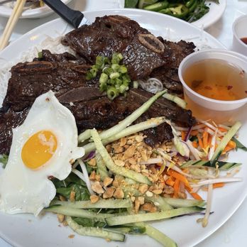 Sip Pho - Short rib vermicelli - Vietnamese Near Me - Austin, Texas