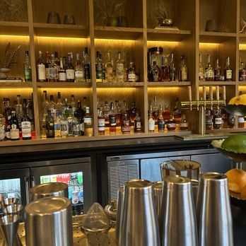Isidore - The bar - New American Near Me - San Antonio, Texas Isidore - The bar - New American Near Me - San Antonio, Texas