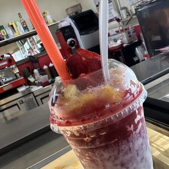 Punto Rojo - cholado (colombian ice with fruits, condensed milk) - Colombian Near Me - Clewiston, Florida