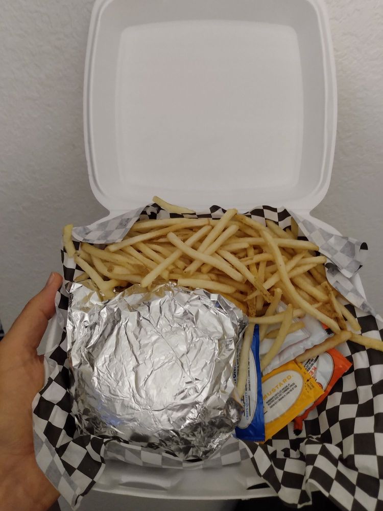 THE KORNER BURGERS & KABOBS Updated September 2024 10 Photos 5242