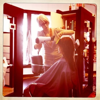 Salon & Spa De Crist - Kylie! - Hair Salons Near Me - Lees Summit, Missouri Salon & Spa De Crist - Kylie! - Hair Salons Near Me - Lees Summit, Missouri