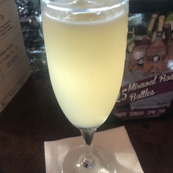 Wicklow Heights - French 75 - Cocktail Bars Near Me - Houston, Texas