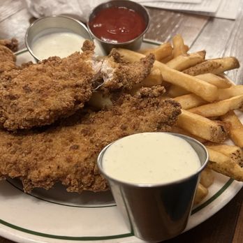 Wendigo - Chicken tenders with fries - Bars Near Me - Stoughton, Wisconsin