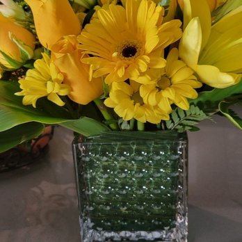 Flower World - Beautiful yellow flowers, same day delivery - Florists Near Me - Northridge, California