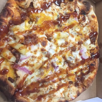 Blues Fired Pizza - BBQ chicken pizza - Food Trucks Near Me - St. Louis, Missouri