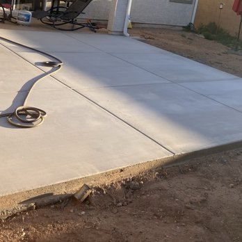 CSI Concrete Services Inc - Concrete patio 1 months after - Masonry/Concrete Near Me CSI Concrete Services Inc - Concrete patio 1 months after - Masonry/Concrete Near Me