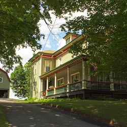 Rose of Sharon Bed & Breakfast - View of the B&B