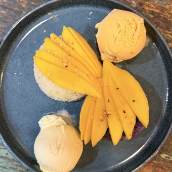 Pho Hoa - Mango sticky rice - Vietnamese Near Me - San Juan, NCR