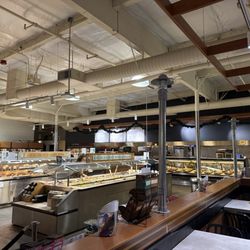 Town & Country Market - Shoreline - Food area