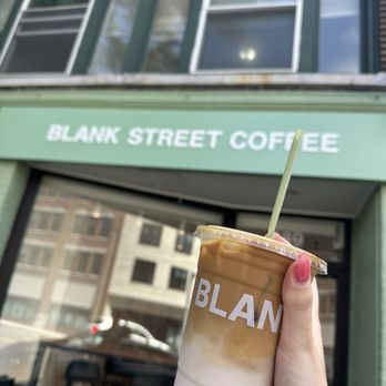 Blank Street Coffee - Iced Strawberries & Cream Latte - Coffee & Tea Near Me - Boston, Massachusetts Blank Street Coffee - Iced Strawberries & Cream Latte - Coffee & Tea Near Me - Boston, Massachusetts