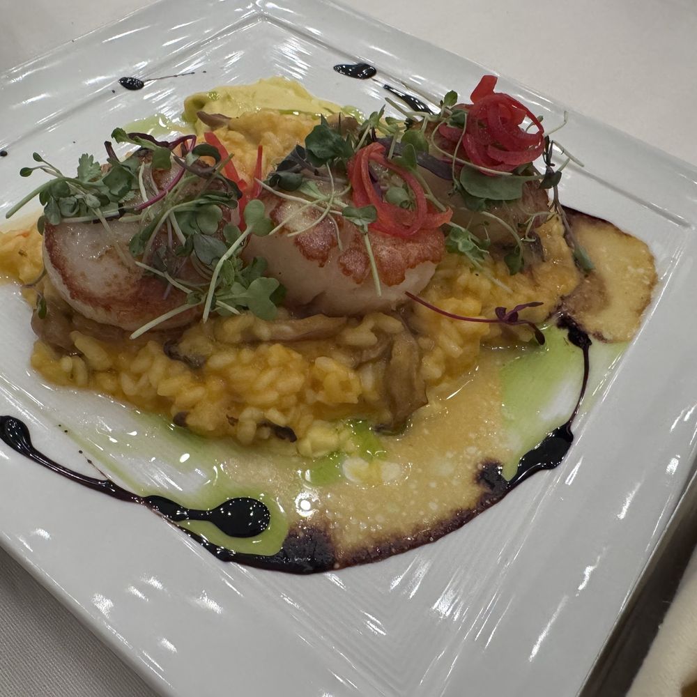 Henry's Steakhouse - Scallop dish - Steakhouses Near Me - Placerville, California