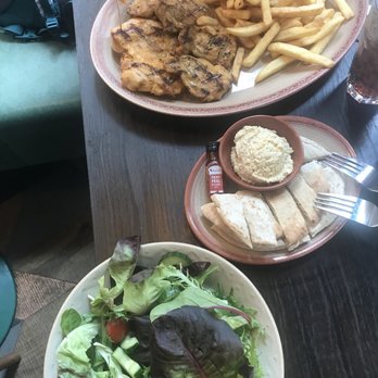 Nando's - Salad, platter and hummus - Chicken Shop Near Me - London, XGL Nando's - Salad, platter and hummus - Chicken Shop Near Me - London, XGL