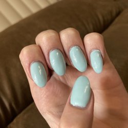 Mimi's Nails & Spa - My left hand with the streaky thumb and see through pinky