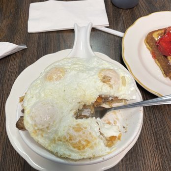 Michael's Pancake House Riverside - Skirt Steak Skillet - Pancakes Near Me - Riverside, Illinois