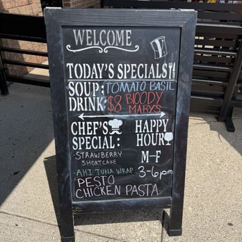 Rusty Bucket Restaurant and Tavern - Todays special Pesto Chicken Pasta was excellent - American Near Me - Cincinnati, Ohio