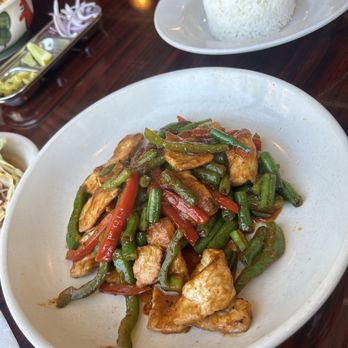 Bee Thai Kitchen - Thai Near Me - Asheville, North Carolina Bee Thai Kitchen - Thai Near Me - Asheville, North Carolina