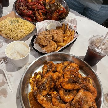Cajun Crack'n - Seafood Near Me - Stockton, California Cajun Crack'n - Seafood Near Me - Stockton, California
