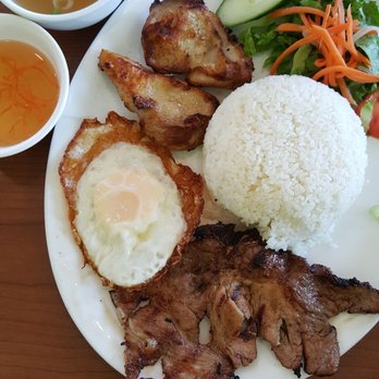Pho Weston - Grilled chicken and pork with rice and egg. Huge portion for $10 - Vietnamese Near Me - Vaughan, Ontario Pho Weston - Grilled chicken and pork with rice and egg. Huge portion for $10 - Vietnamese Near Me - Vaughan, Ontario