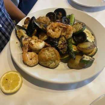 Old House Cosmopolitan Grill - Seafood Special - German Near Me - Alexandria, Virginia Old House Cosmopolitan Grill - Seafood Special - German Near Me - Alexandria, Virginia