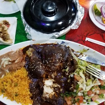 La Canoa - Wow what a lucky find. We were just driving around looking for a place to eat. We saw this place and pulled over on a whim (as usual) - Seafood Near Me - Waukegan, Illinois La Canoa - Wow what a lucky find. We were just driving around looking for a place to eat. We saw this place and pulled over on a whim (as usual) - Seafood Near Me - Waukegan, Illinois