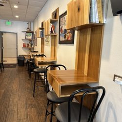 Eastside Juice - Really cool floating tables