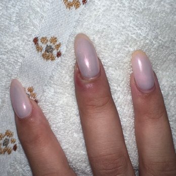 Holly Nails & Spa - Loved coming here until I got an infection on my nail a day after my appointment - Nail Salons Near Me - Riverside, California