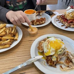 Chicken avocado tartinte, grilled cheese with tomato soup, the Dolce and French fries. Chicken avocado tartinte, grilled cheese with tomato soup, the Dolce and French fries.