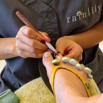 Rainlily - Detailing my toes -- not all nail salons are as careful! - Nail Salons Near Me - Vienna, Virginia Rainlily - Detailing my toes -- not all nail salons are as careful! - Nail Salons Near Me - Vienna, Virginia